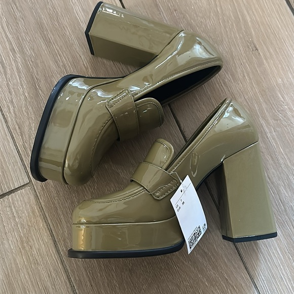 SOLD OUT NWT H&M PLATFORM HEELED LOAFERS OLIVE GREEN SIZE 7 - Picture 5 of 7